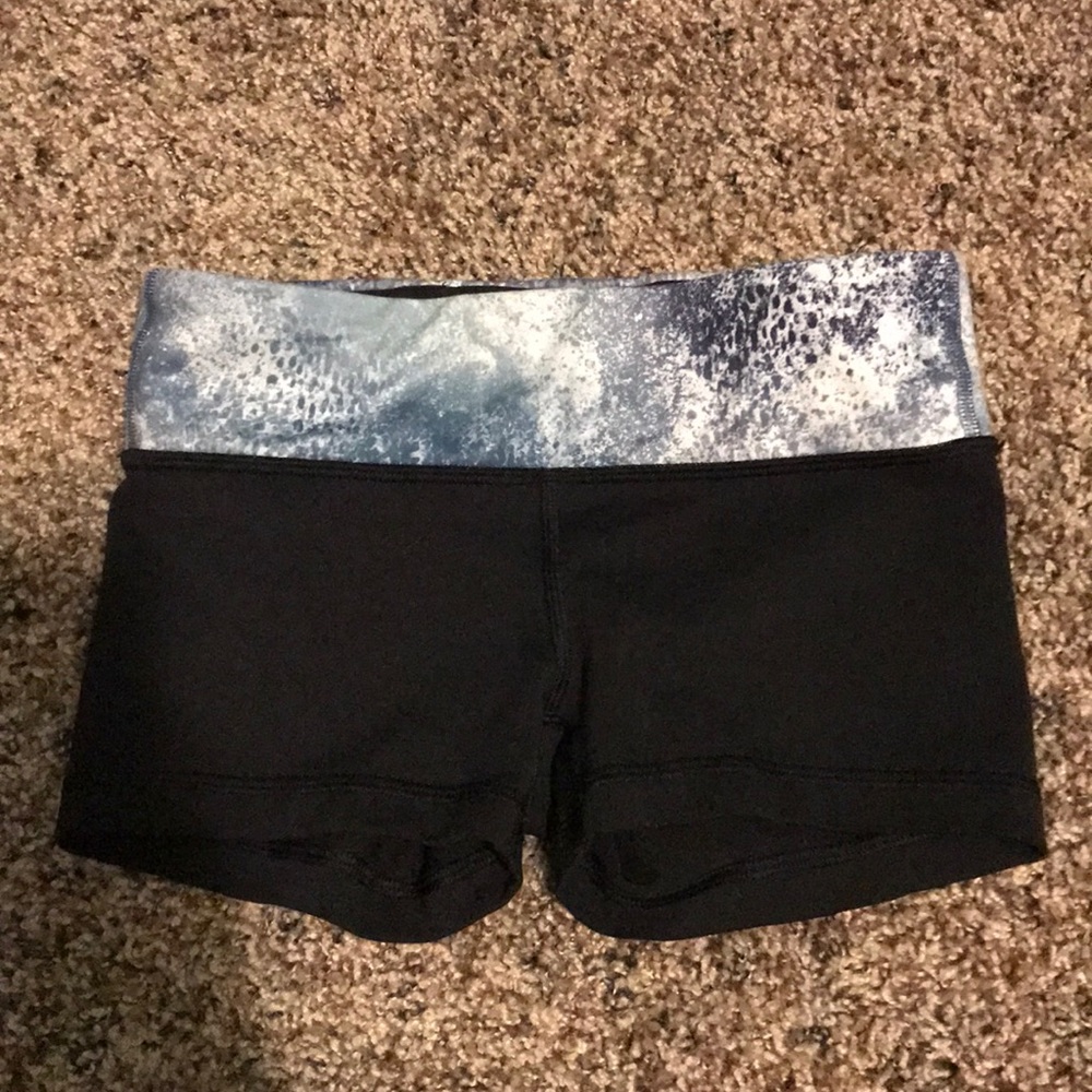 Black/green/white/blue reversible to black spandex